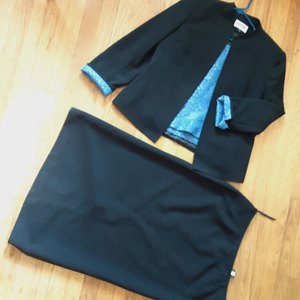 LIKE NEW KASPER PETITE 3 PC SUIT, 12P